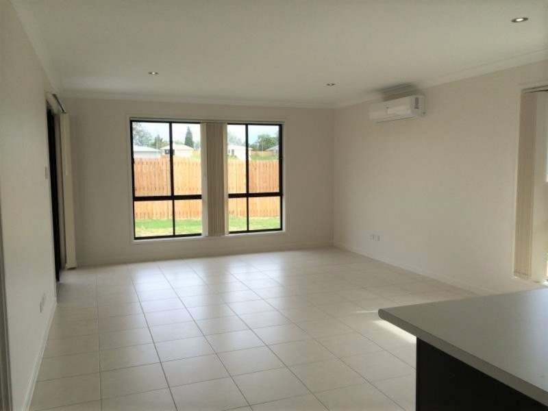 12 Florida Crescent, Parkhurst QLD 4702